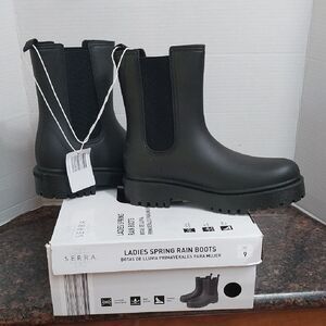 Serra Ladies Black Rain  and Garden Boots...SIZE 9...New in Box